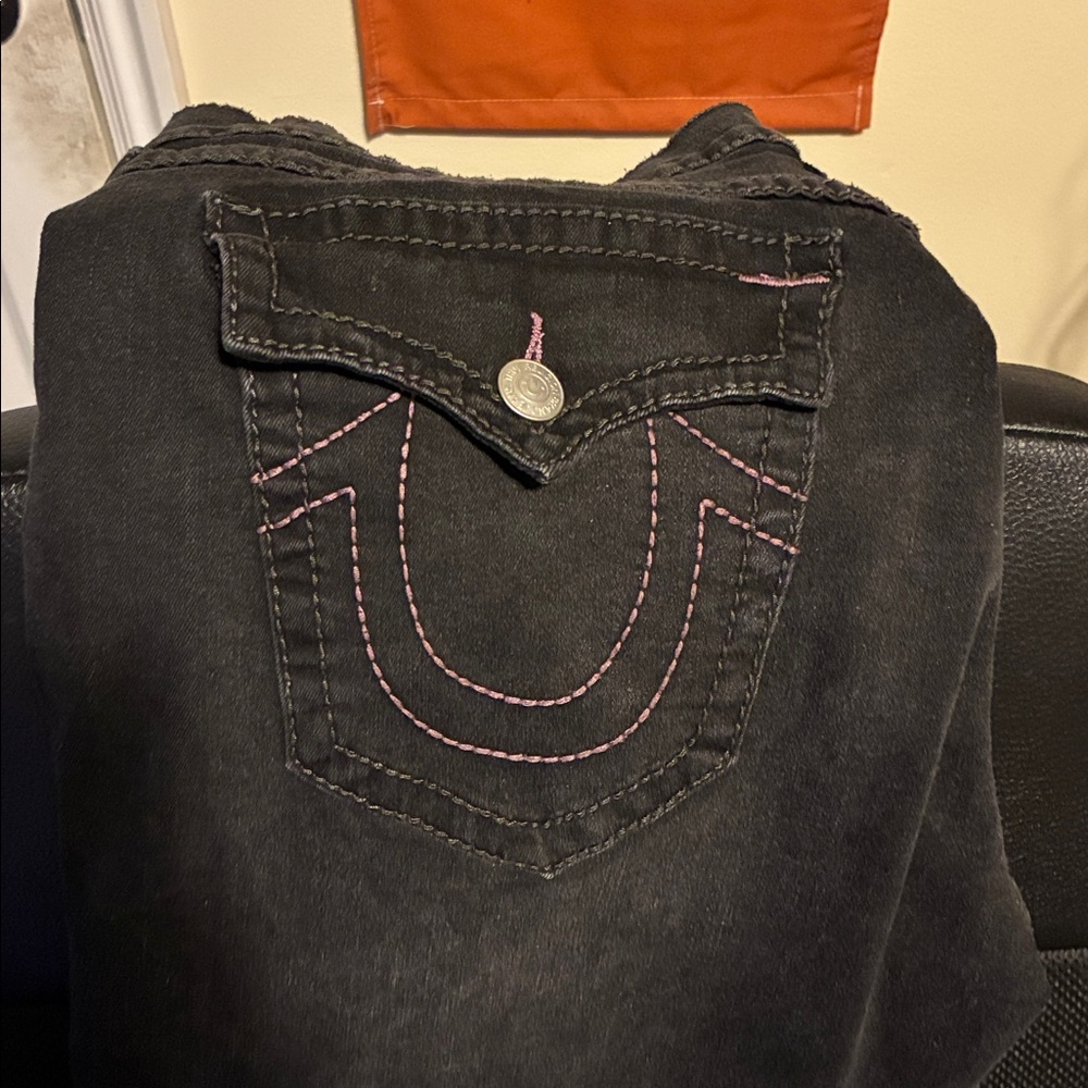 TRUE RELIGION PURPLE STITCH Big T Flap Geno Relaxed Slim Jeans